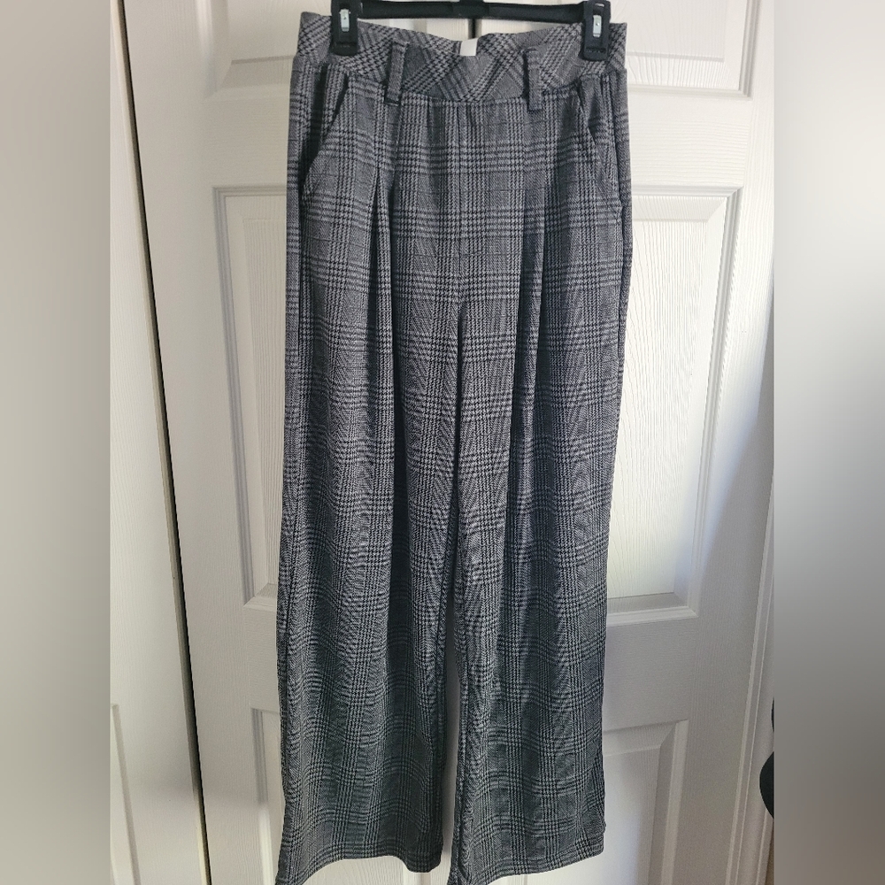 HALARA Black and White Houndstooth Pants